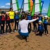 Vue port� en jaune et blanc