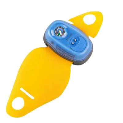 Lampe Flash LED automatique W3 SOLAS avec patte d'accrochage pour gilet de sauvetage par Daniamant - Daniamant