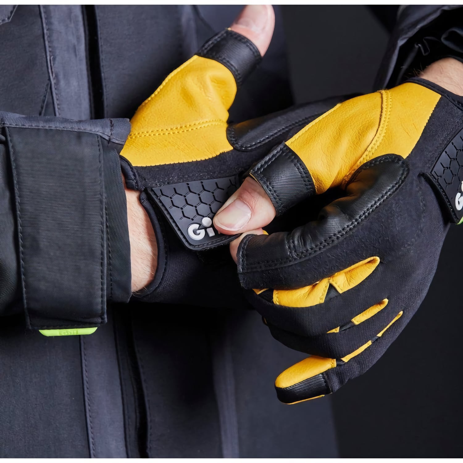 Détail fermeture Velcro