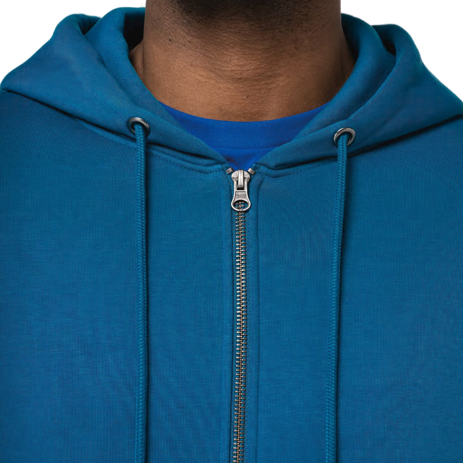 Détail cordon de serrage capuche